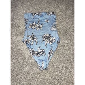 Pretty Little Thing One Piece Swimsuit Blue White Stripes Floral Womens Sz 4 NWT